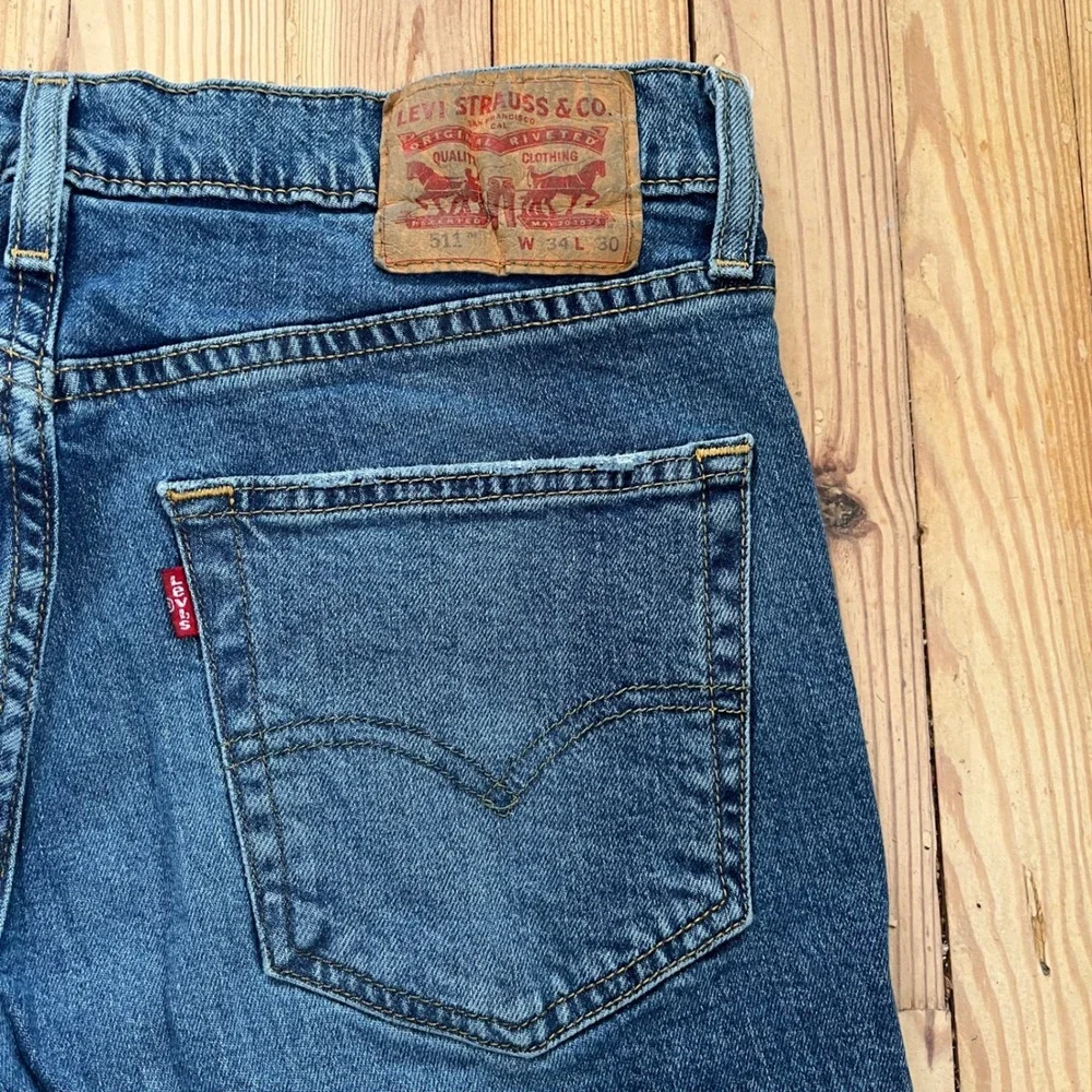 Levi Strauss 511‎ Slim Fit Jeans Mens 34x30 Medium Wash Blue Distressed Ripped